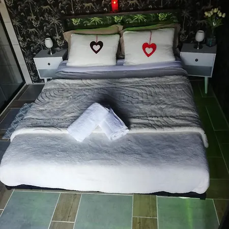 Bed and Breakfast L'escale Sur 3*